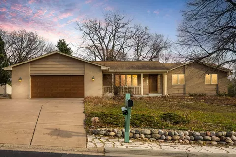 8289 Kentucky Ave S, Bloomington, MN 55438