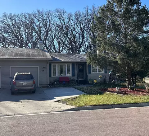 307 12th Ave NW, Waseca, MN 56093
