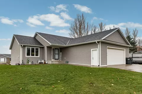 616 5th St, West Concord, MN 55985