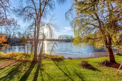 7267 W Timber Ln, Maple Grove, MN 55369