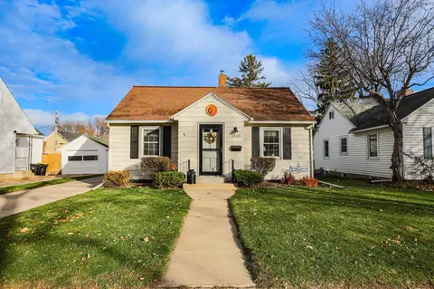 1435 1st St NW, Rochester, MN 55901