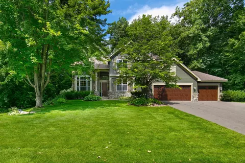 1010 Settlers Rd, Medina, MN 55340