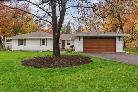 1130 Orkla Dr, Golden Valley, MN 55427
