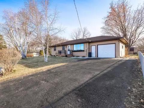 11801 93rd Ave N, Maple Grove, MN 55369