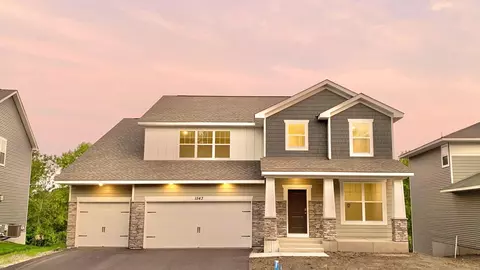 1543 Oak Creek Dr, Chaska, MN 55318