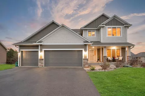 1626 Hunters Ridge Ln, Centerville, MN 55038