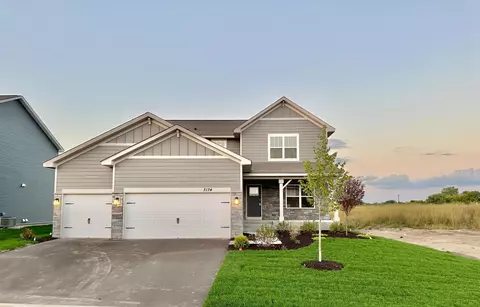 3174 Sunshine Curv NW, Prior Lake, MN 55372