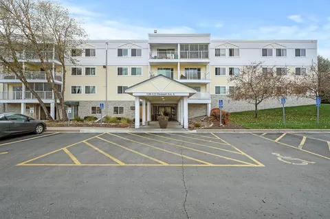 132 Demont Ave E #334, Little Canada, MN 55117