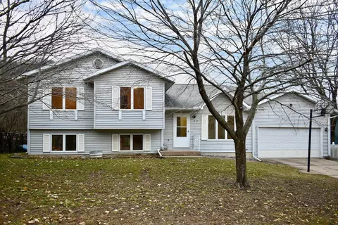1225 48th Ave, Goodview, MN 55987