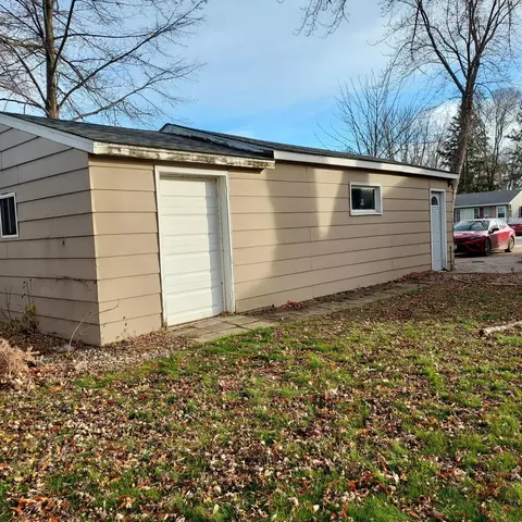 805 Irene Ave SE, Willmar, MN 56201 photo 5