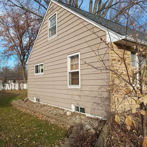 805 Irene Ave SE, Willmar, MN 56201 photo 3