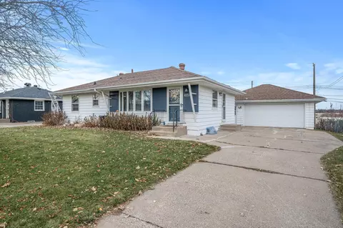 3365 143rd St W, Rosemount, MN 55068
