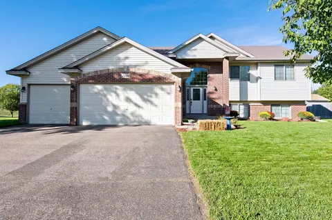 1102 Hillock St NW, Isanti, MN 55040
