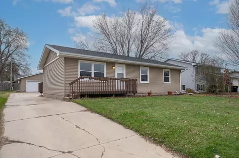 235 3rd Ave NE, Plainview, MN 55964 photo 3