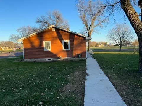 507 8th St, Westbrook, MN 56183 photo 4