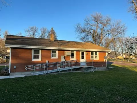 507 8th St, Westbrook, MN 56183 photo 3