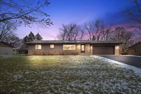 9865 Upper 161st St W, Lakeville, MN 55044
