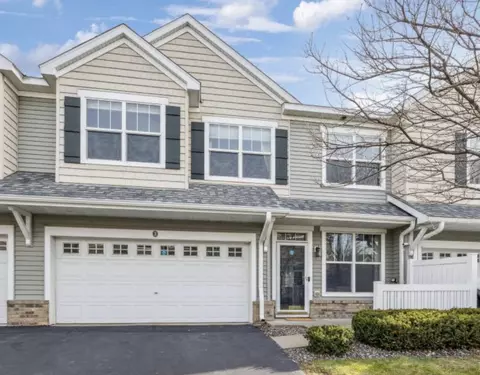 1632 Legacy Pkwy E #3, Maplewood, MN 55109