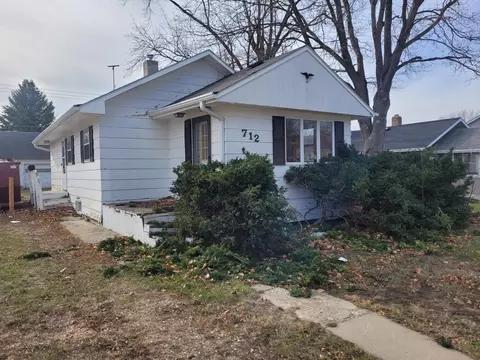 712 2nd St NW, Pipestone, MN 56164