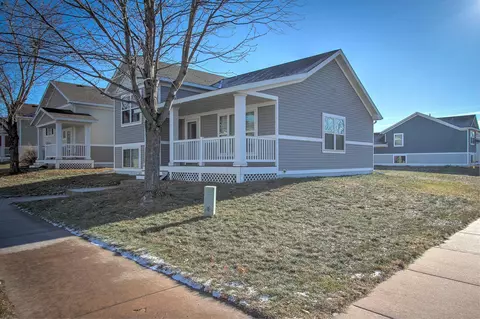 579 13th Ave SW, Cambridge, MN 55008