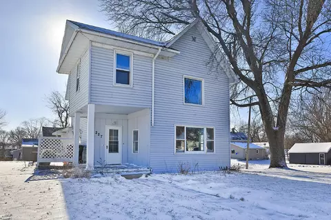 227 Main St W, Waterville, MN 56096
