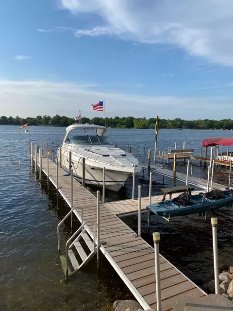 5024 Edgewater Dr, Mound, MN 55364