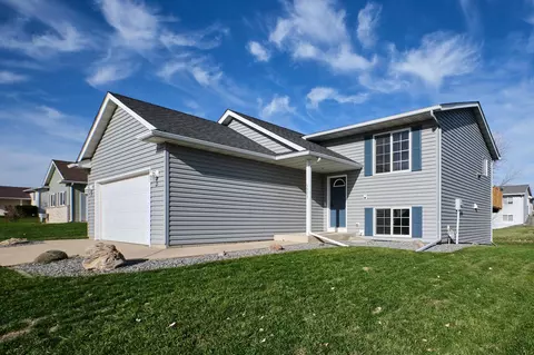 5583 51st St NW, Rochester, MN 55901