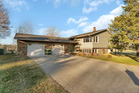 2025 Prospect Dr NE, Saint Cloud, MN 56304