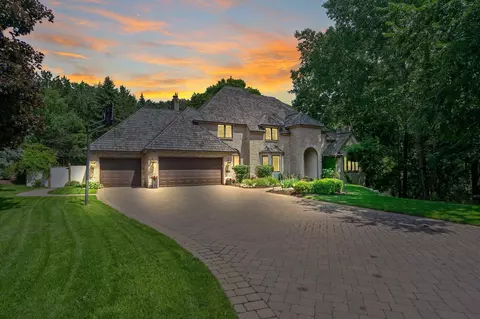 13637 Duluth Cir, Apple Valley, MN 55124