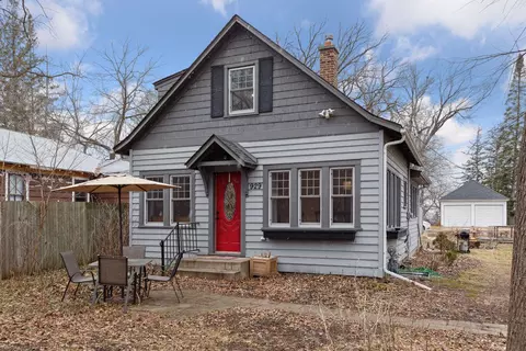 929 Mahtomedi Ave, Mahtomedi, MN 55115