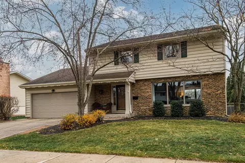 704 28th St NW, Rochester, MN 55901