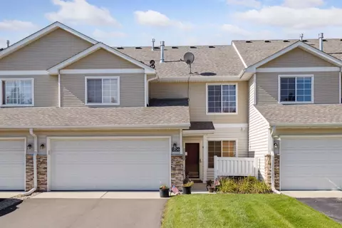 1306 Pembrooke Ln, Waconia, MN 55387