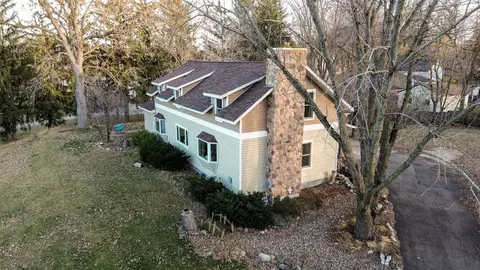 618 E 1st St, New Richmond, WI 54017