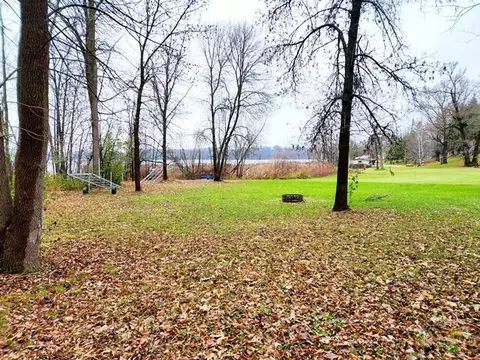 18 Roosevelt St, Coleraine, MN 55722