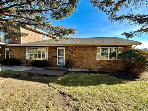 1434 1st Ave SW #2-B, Worthington, MN 56187