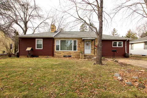 1609 Judd Ave N, Glencoe, MN 55336