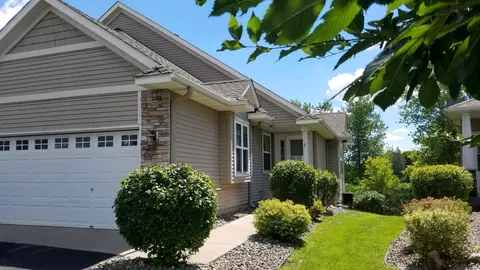 6151 Boulder Ridge Dr, Rockford, MN 55373