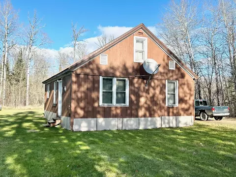 306 State Hwy 1, Effie, MN 56639