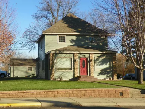 350 Central Ave N, Watkins, MN 55389