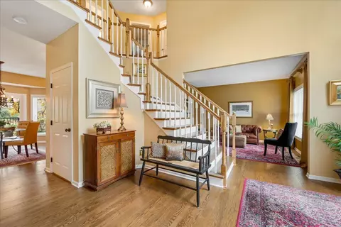 886 Hyland Ct, Eagan, MN 55123 photo 7