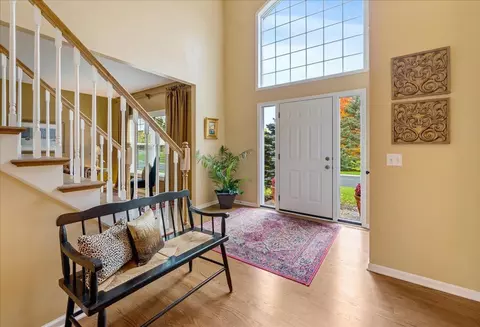 886 Hyland Ct, Eagan, MN 55123 photo 6
