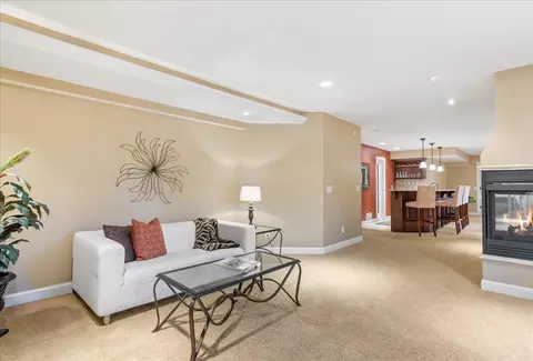 886 Hyland Ct, Eagan, MN 55123 photo 43