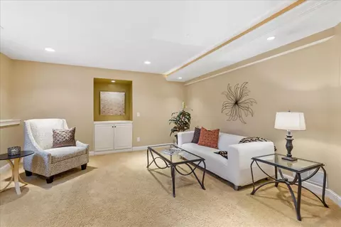 886 Hyland Ct, Eagan, MN 55123 photo 41