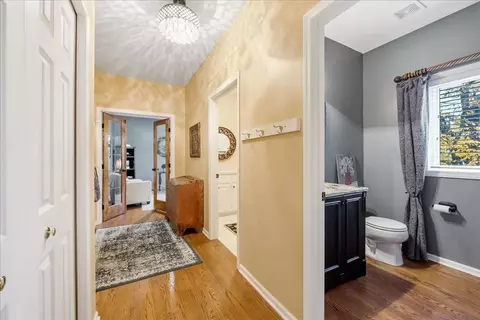 886 Hyland Ct, Eagan, MN 55123 photo 18