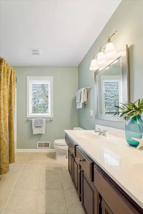 886 Hyland Ct, Eagan, MN 55123 photo 37