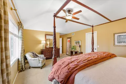 886 Hyland Ct, Eagan, MN 55123 photo 24