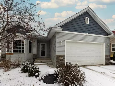8598 Gatewater Dr, Monticello, MN 55362