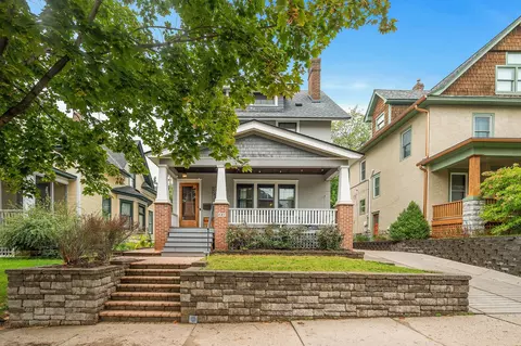 891 Linwood Ave, Saint Paul, MN 55105