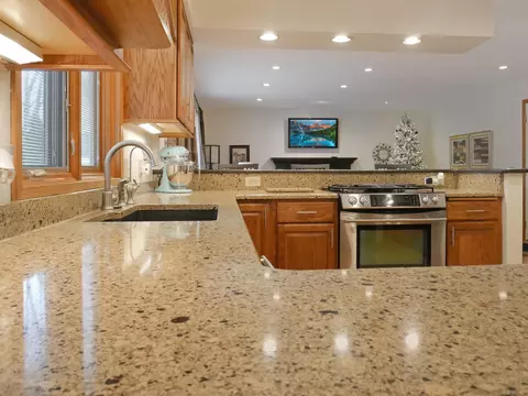 4326 Bear Path Trl, Eagan, MN 55122 photo 6