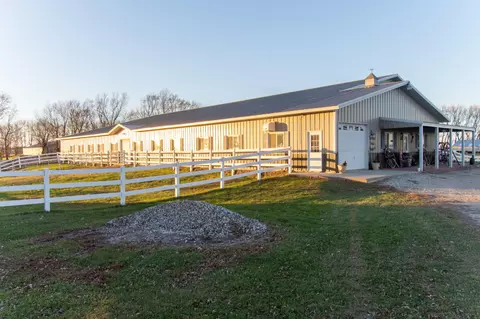 10537 State Highway 22, Walters, MN 56097